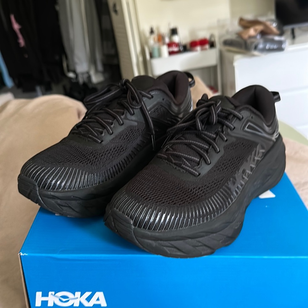 Women’s Hoka One One Bondi 7 (Black) (8.5 Womens)